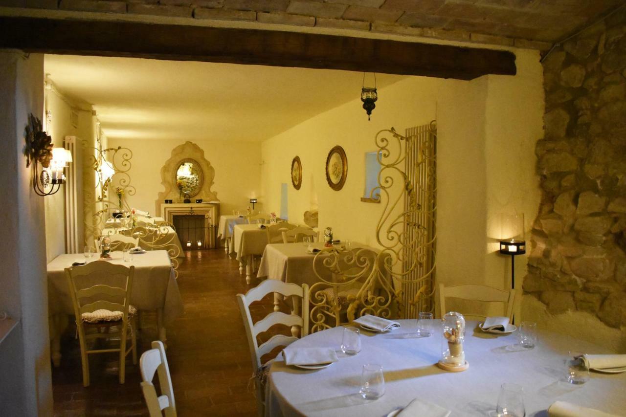 Castello Di Albereto Trarivi Exterior foto